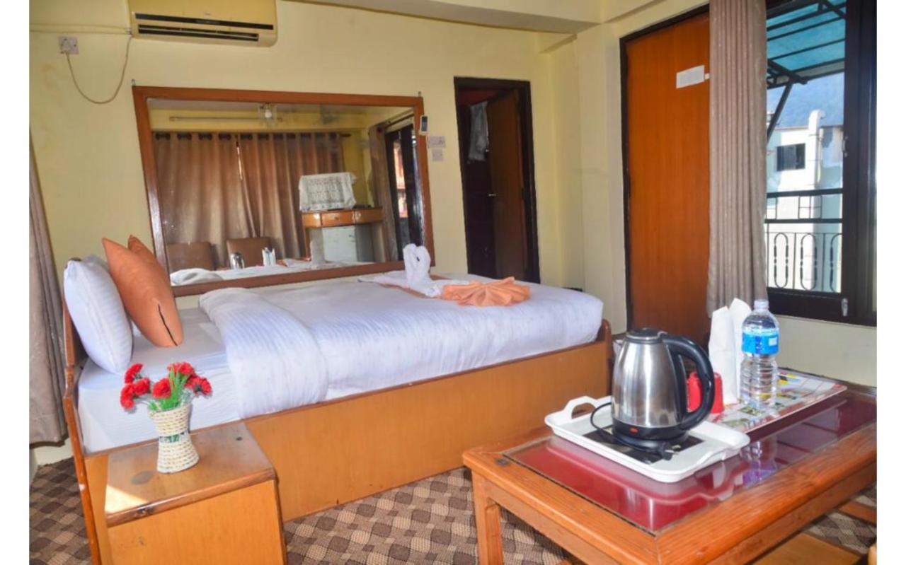 Hotel Travel Inn Pokhara Exterior foto