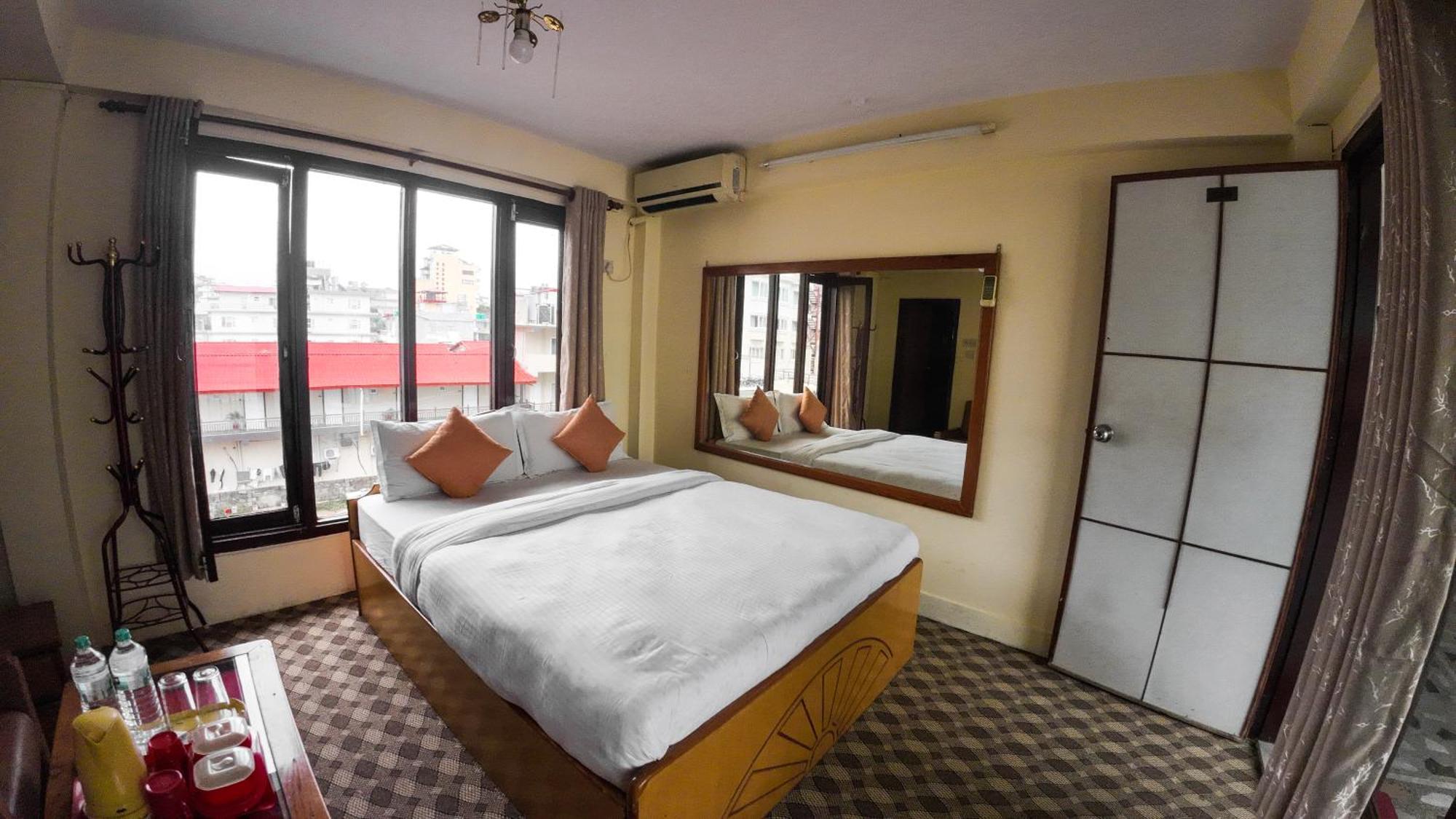 Hotel Travel Inn Pokhara Exterior foto