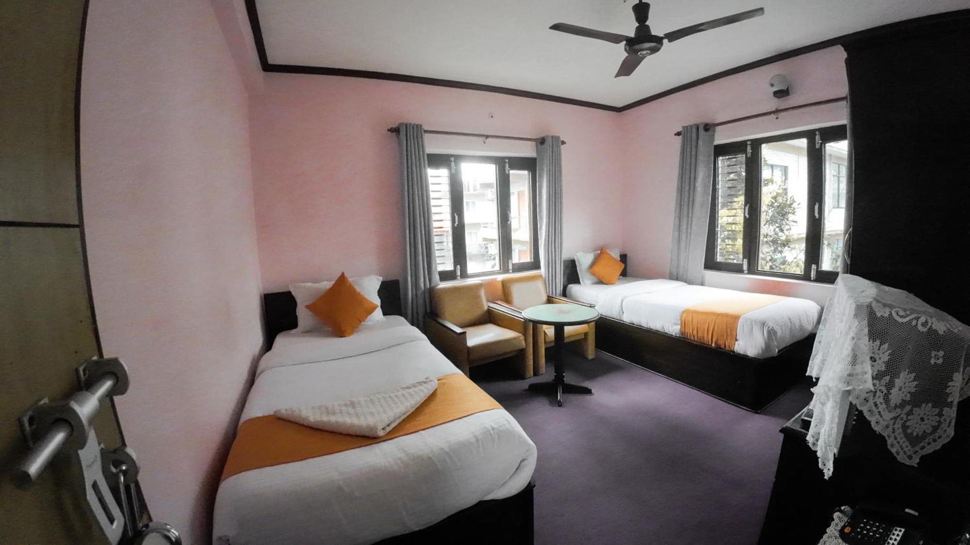 Hotel Travel Inn Pokhara Exterior foto